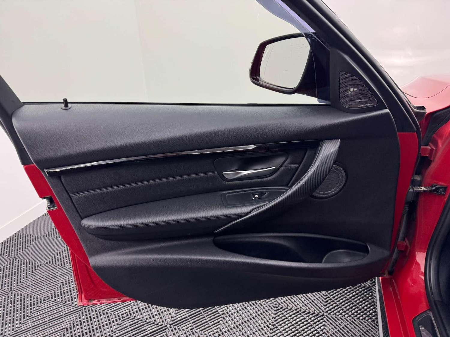 Used BMW 3 Series 2016 for sale - 77637495: Photo 48