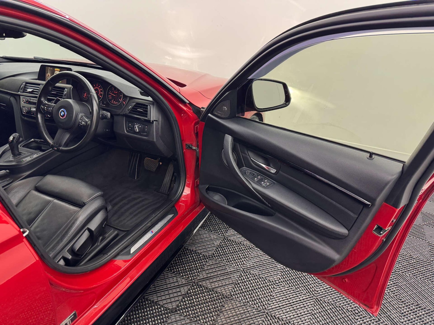 Used BMW 3 Series 2016 for sale - 77637495: Photo 55