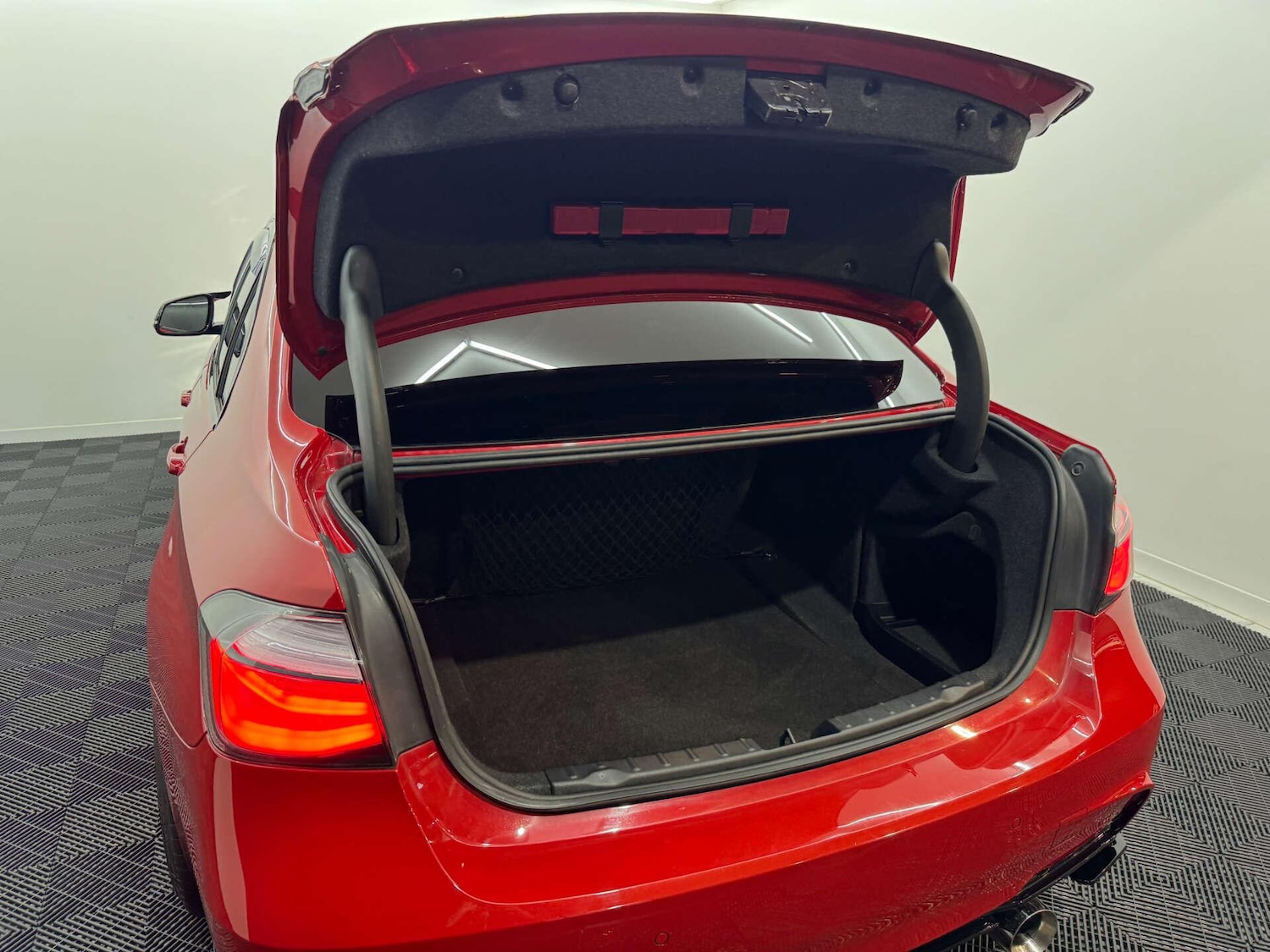 Used BMW 3 Series 2016 for sale - 77637495: Photo 60