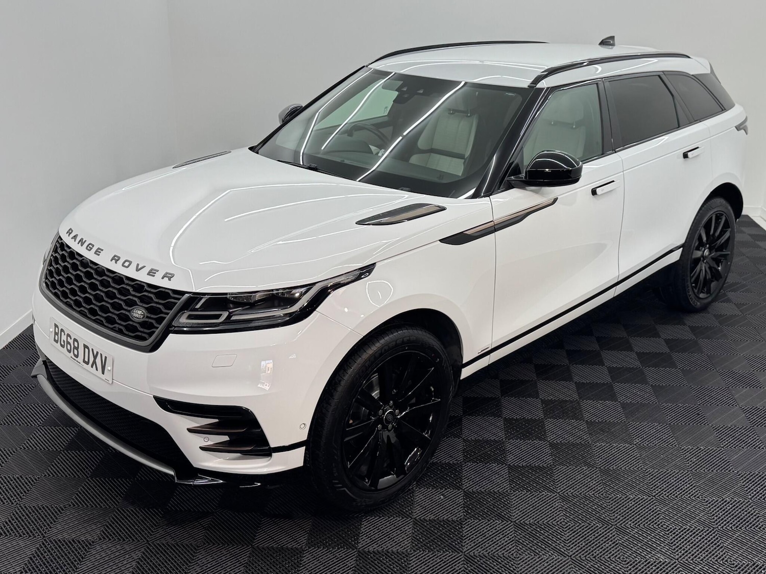 Used Land Rover Range Rover Velar for sale - 77016029: Photo 17