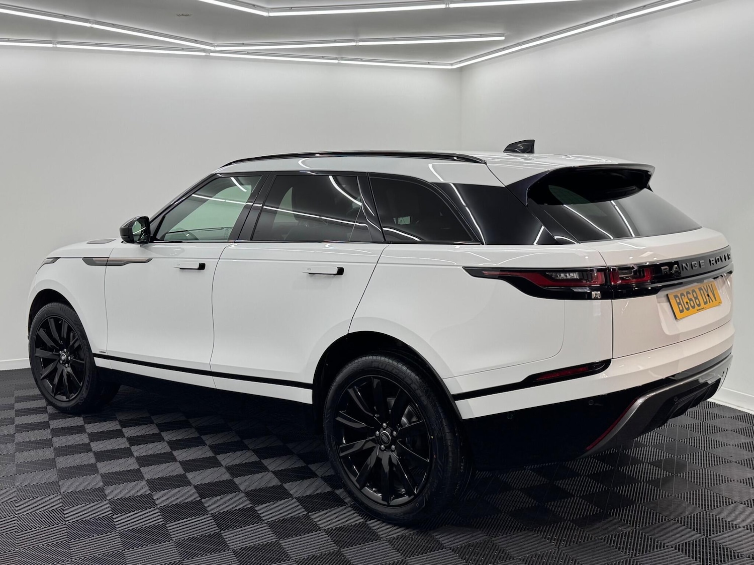 Used Land Rover Range Rover Velar for sale - 77016029: Photo 2