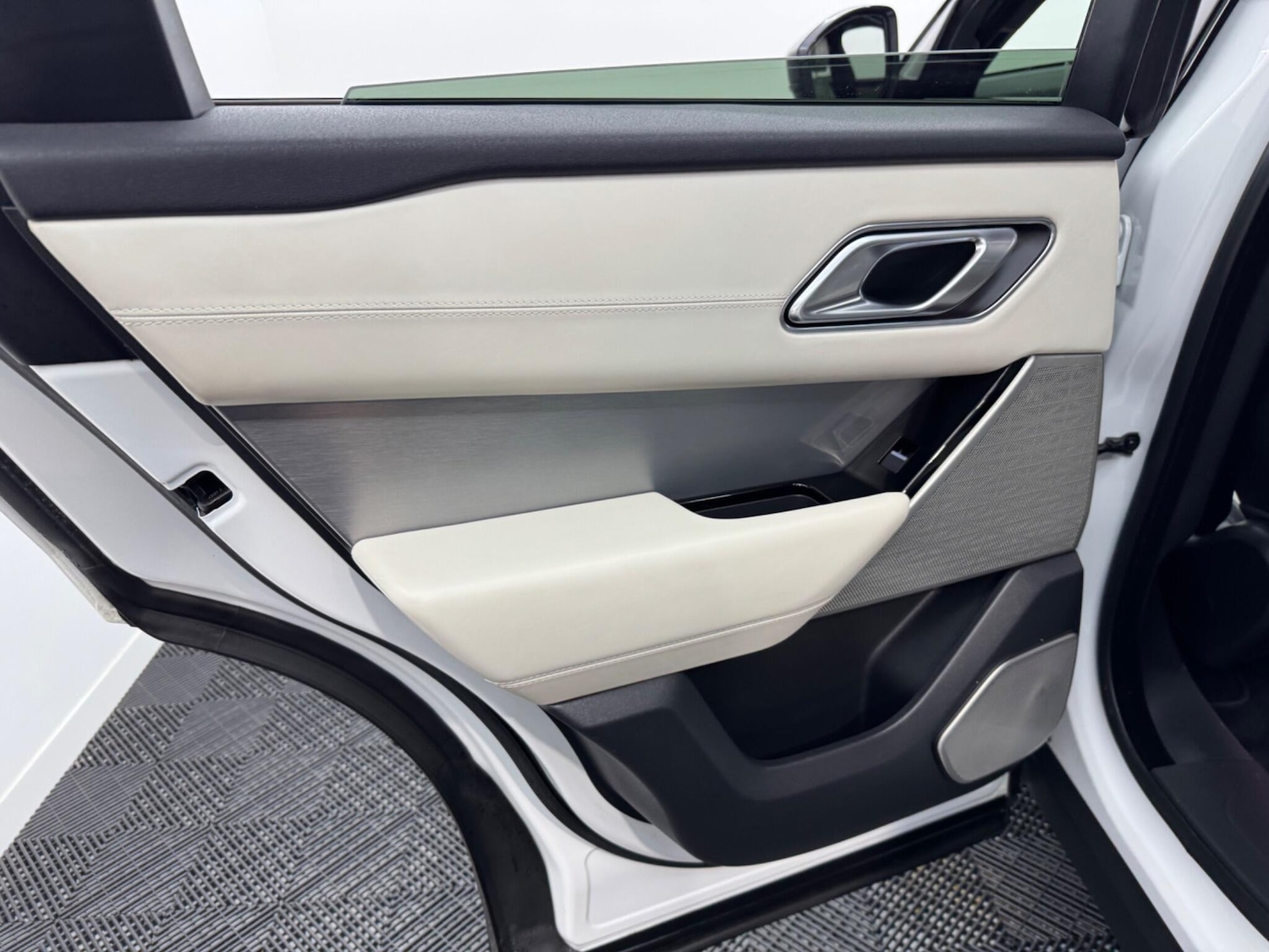 Used Land Rover Range Rover Velar for sale - 77016029: Photo 55