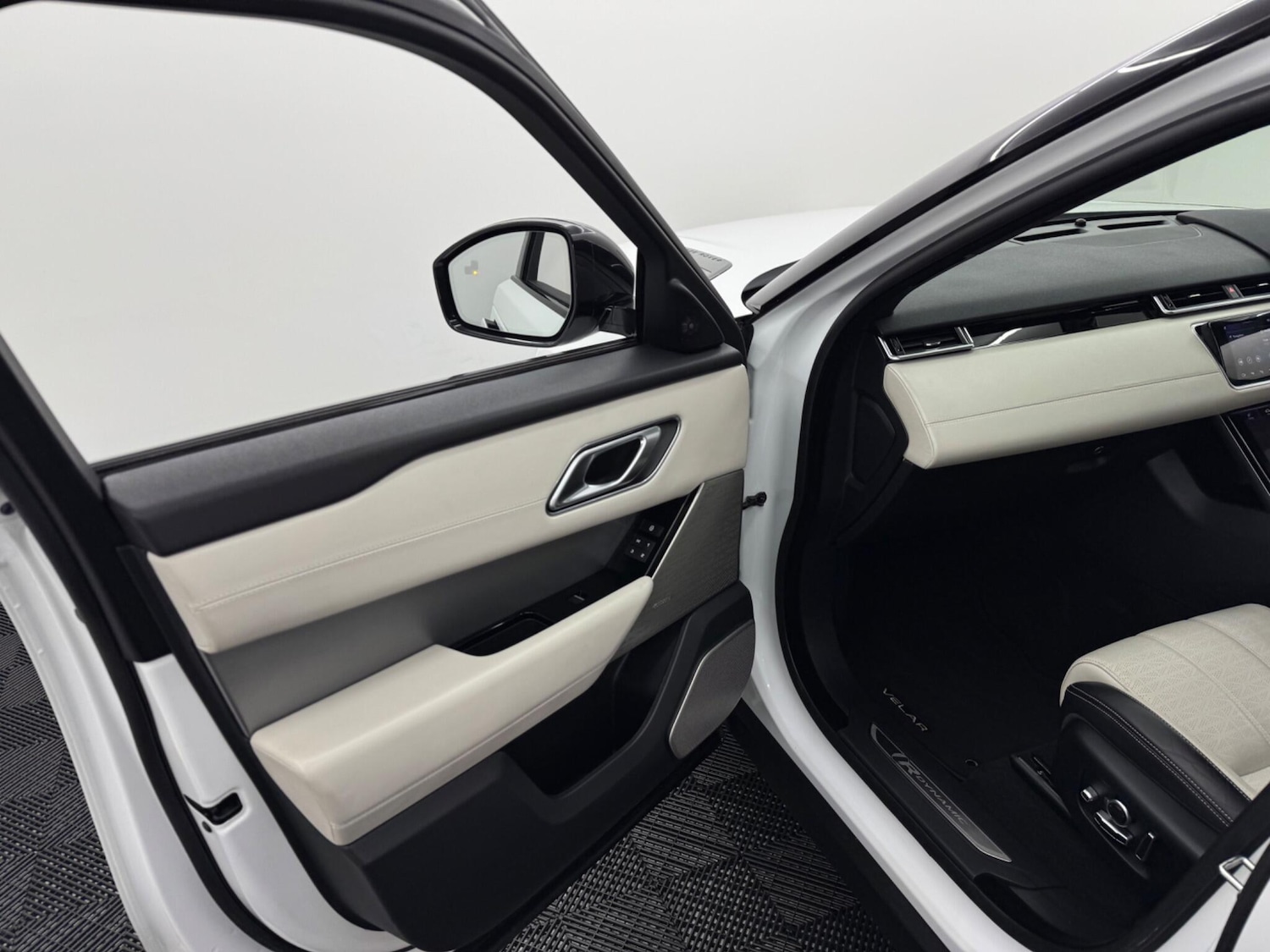 Used Land Rover Range Rover Velar for sale - 77016029: Photo 57