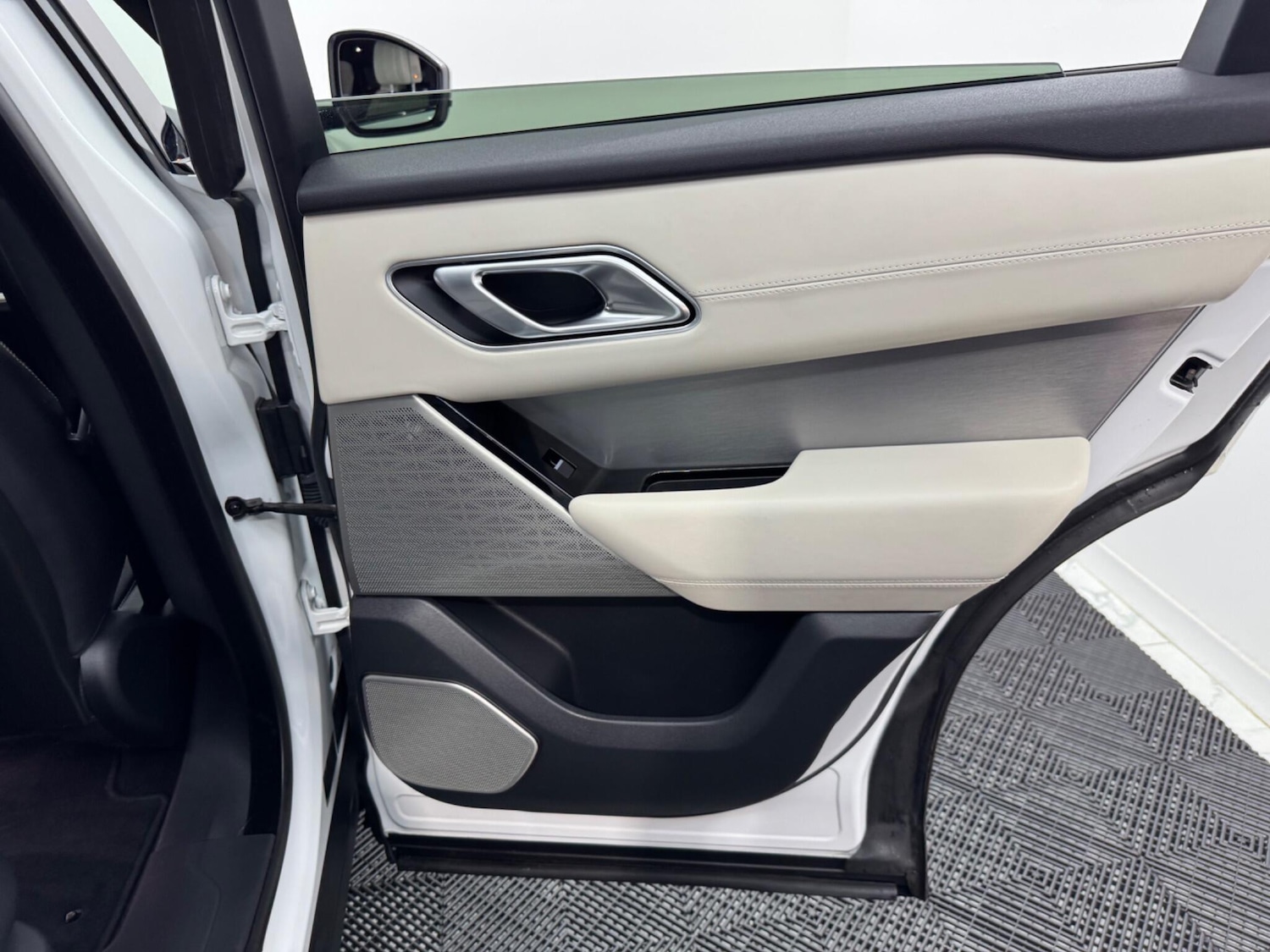 Used Land Rover Range Rover Velar for sale - 77016029: Photo 58