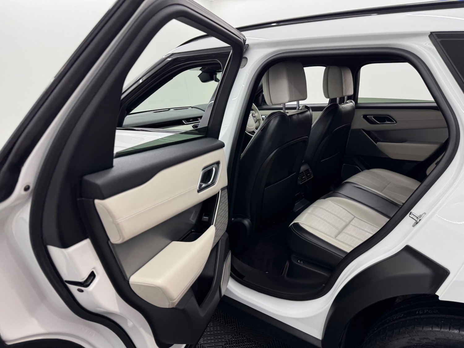 Used Land Rover Range Rover Velar for sale - 77016029: Photo 90