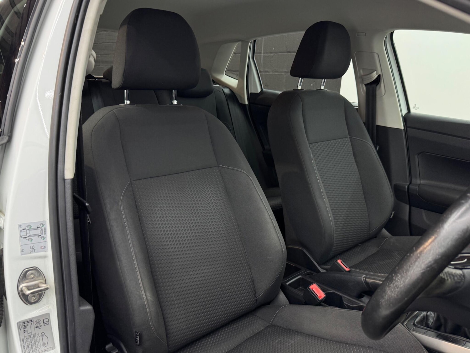 Used Volkswagen Polo 2018 for sale - 76824625: Photo 8