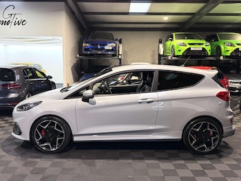 Used Ford Fiesta 2018 for sale - 77683930: Photo