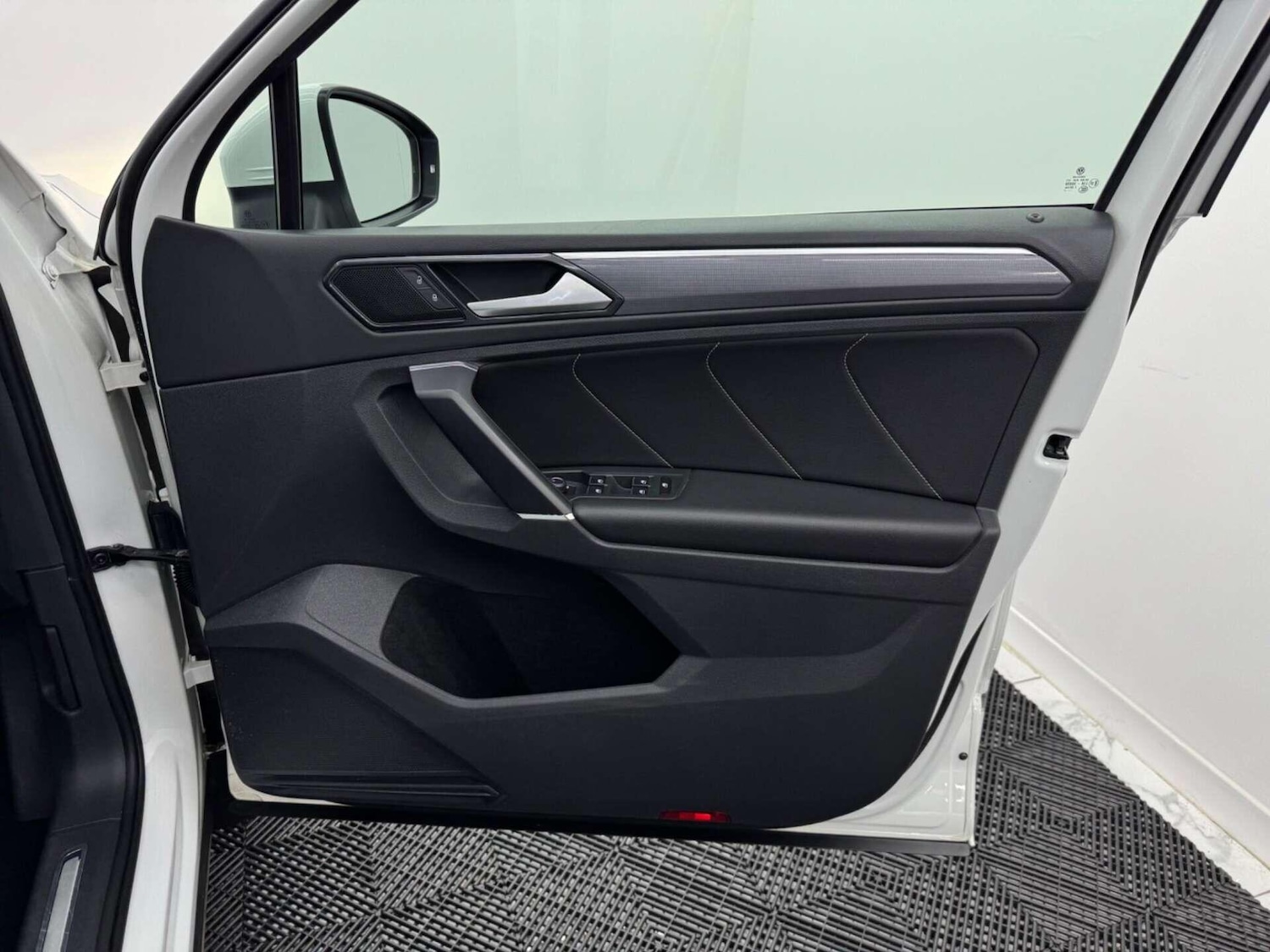 Used Volkswagen Tiguan for sale - 77704602: Photo 54