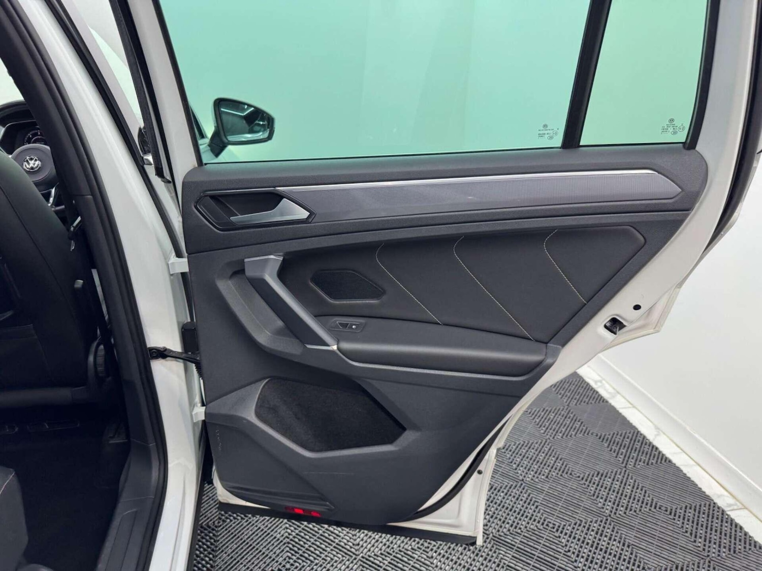 Used Volkswagen Tiguan for sale - 77704602: Photo 56