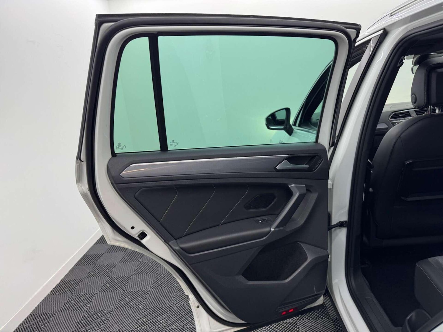 Used Volkswagen Tiguan for sale - 77704602: Photo 58