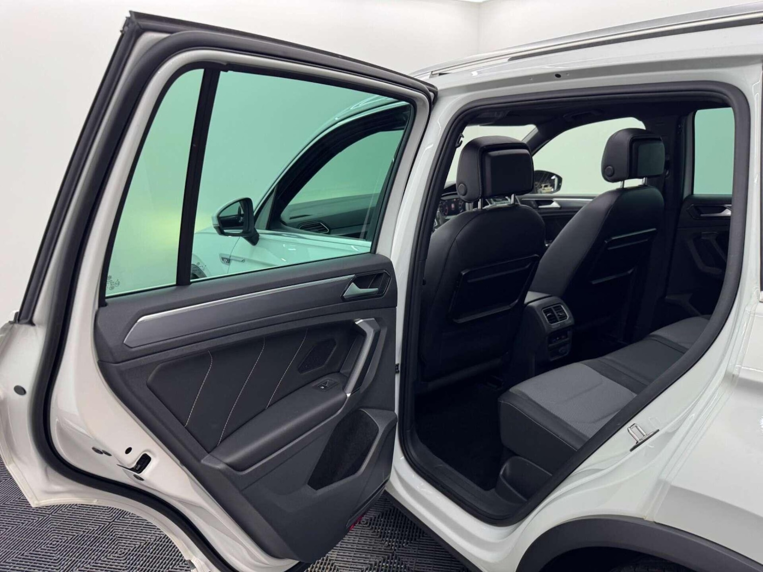 Used Volkswagen Tiguan for sale - 77704602: Photo 59