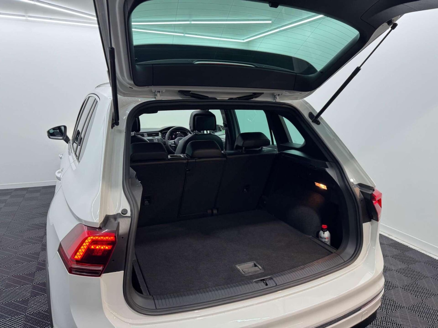 Used Volkswagen Tiguan for sale - 77704602: Photo 69