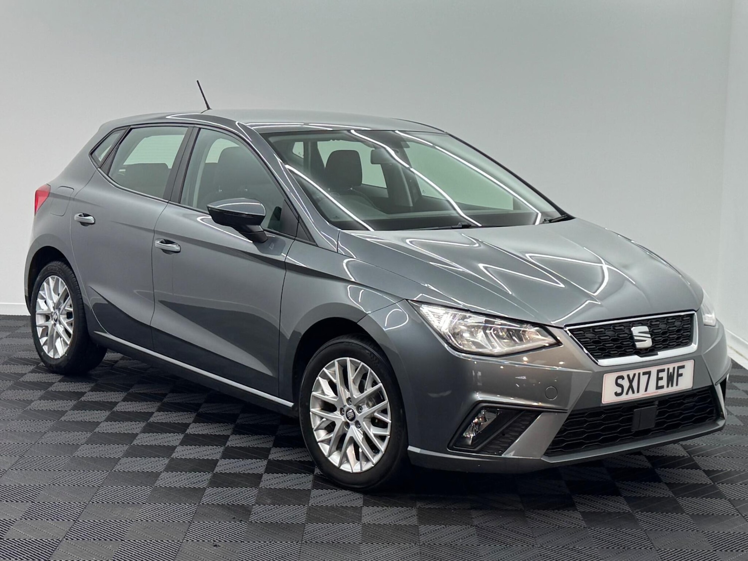 Used SEAT Ibiza 2017 for sale - 76912610: Photo 1