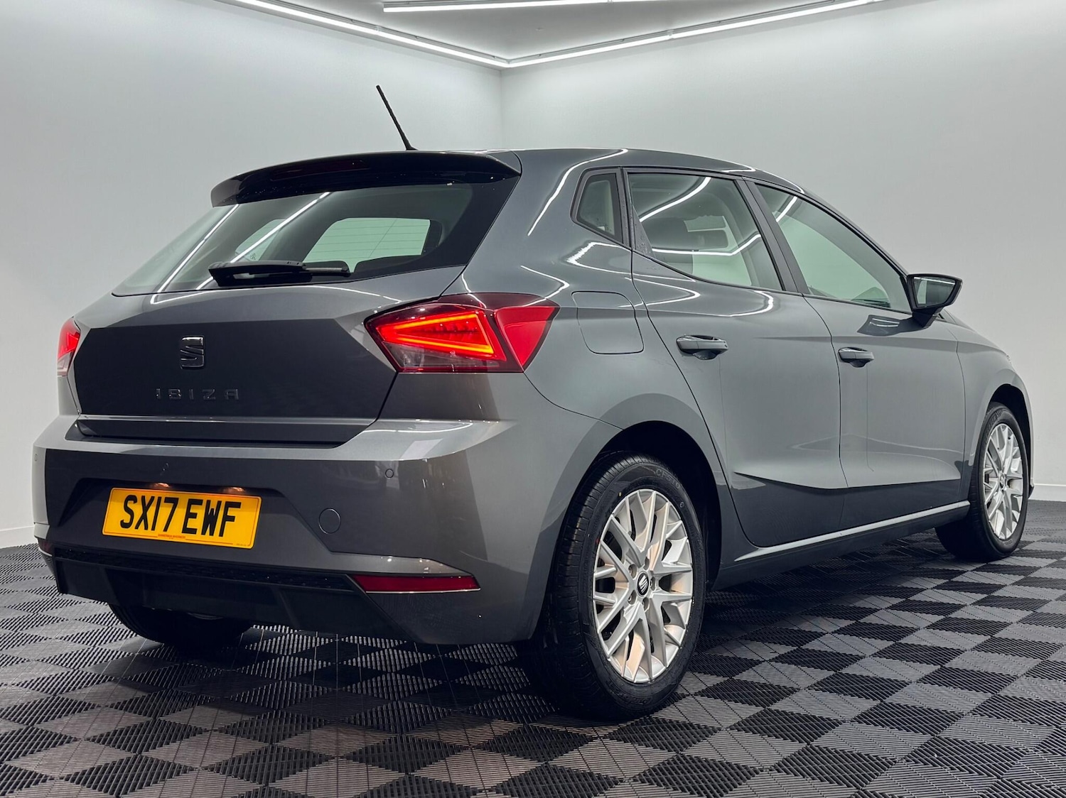 Used SEAT Ibiza 2017 for sale - 76912610: Photo 3