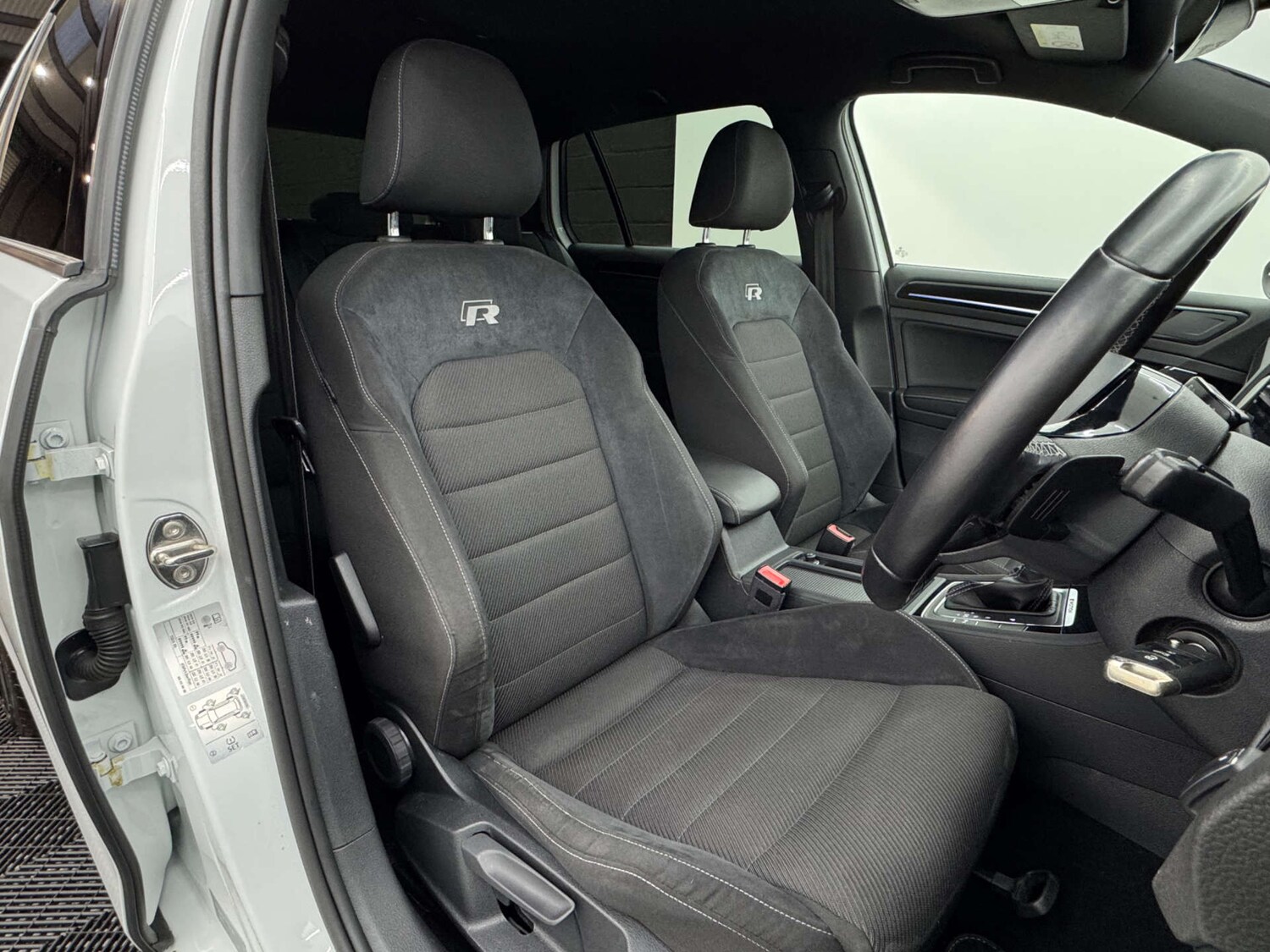 Used Volkswagen Golf 2018 for sale - 77844612: Photo 11