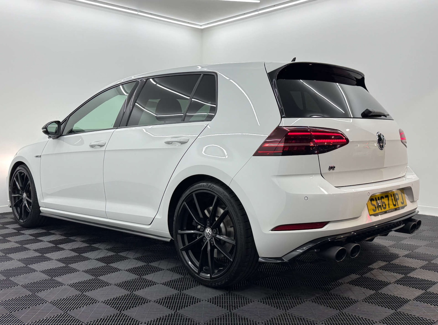 Used Volkswagen Golf 2018 for sale - 77844612: Photo 2