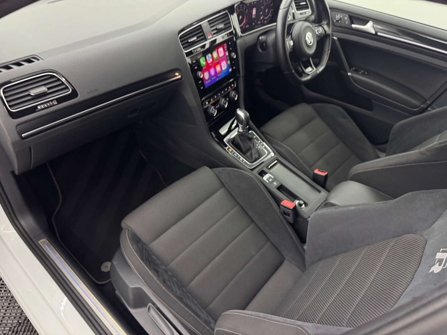 Used Volkswagen Golf 2018 for sale - 77844612: Photo 25