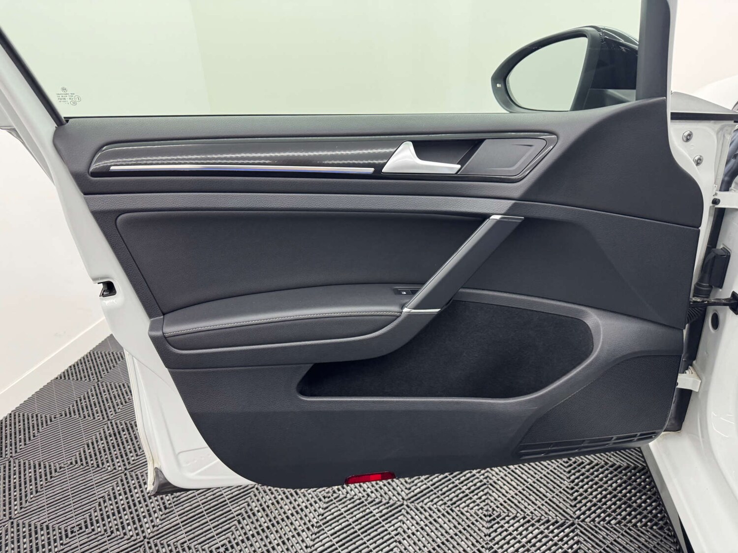 Used Volkswagen Golf 2018 for sale - 77844612: Photo 28