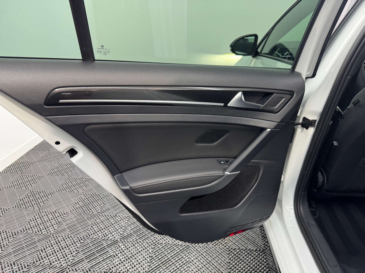 Used Volkswagen Golf 2018 for sale - 77844612: Photo 34