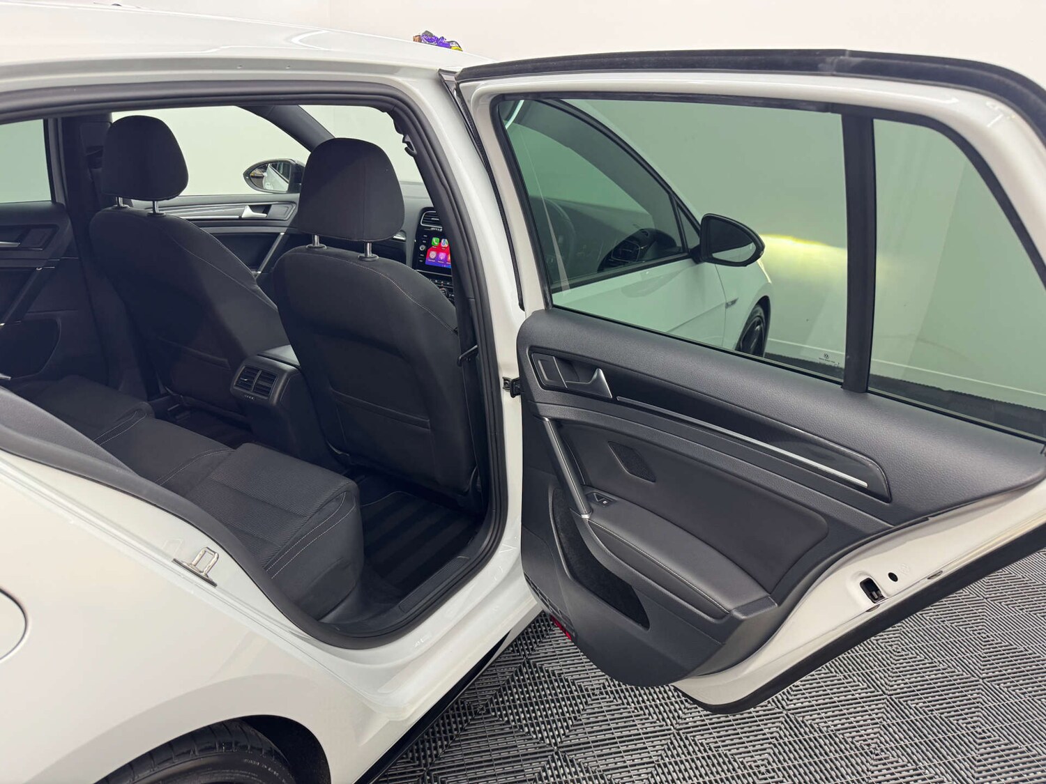 Used Volkswagen Golf 2018 for sale - 77844612: Photo 40