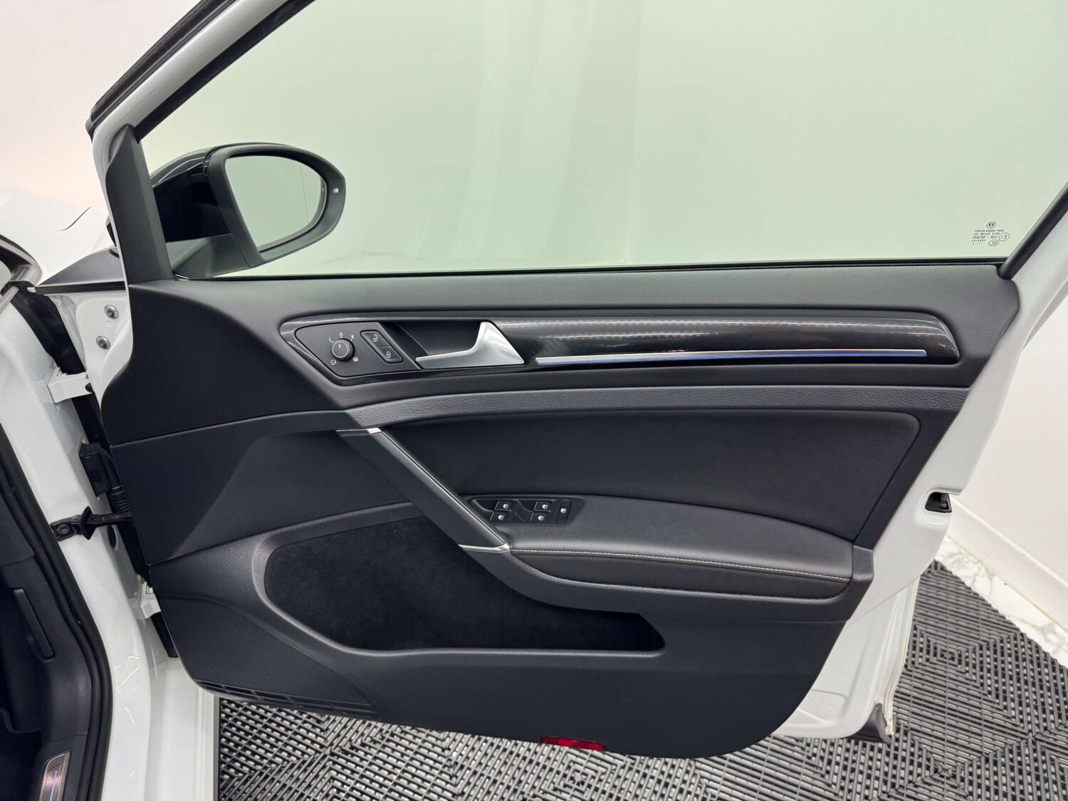 Used Volkswagen Golf 2018 for sale - 77844612: Photo 50