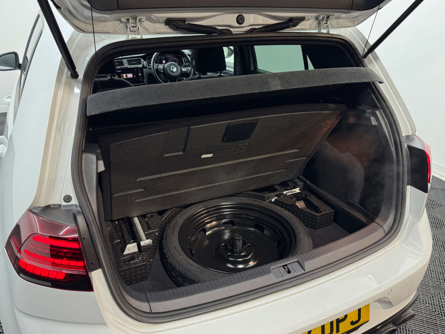 Used Volkswagen Golf 2018 for sale - 77844612: Photo 52