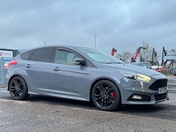 Used Ford Focus 2017 for sale - 78011122: Photo