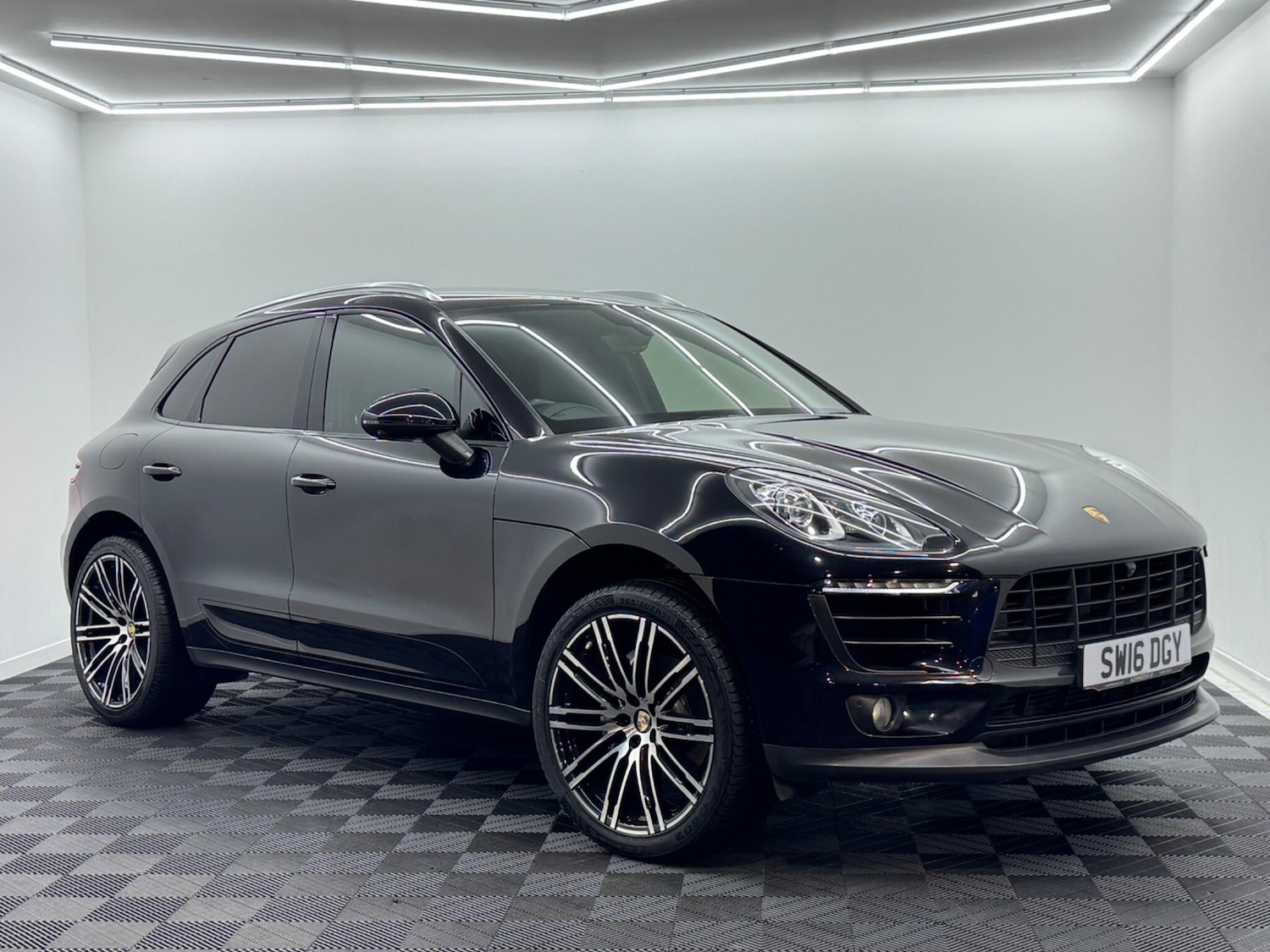 Used Porsche Macan 2016 for sale - 76898384: Photo 25