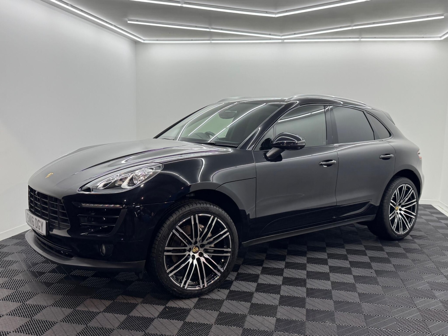 Used Porsche Macan 2016 for sale - 76898384: Photo 38