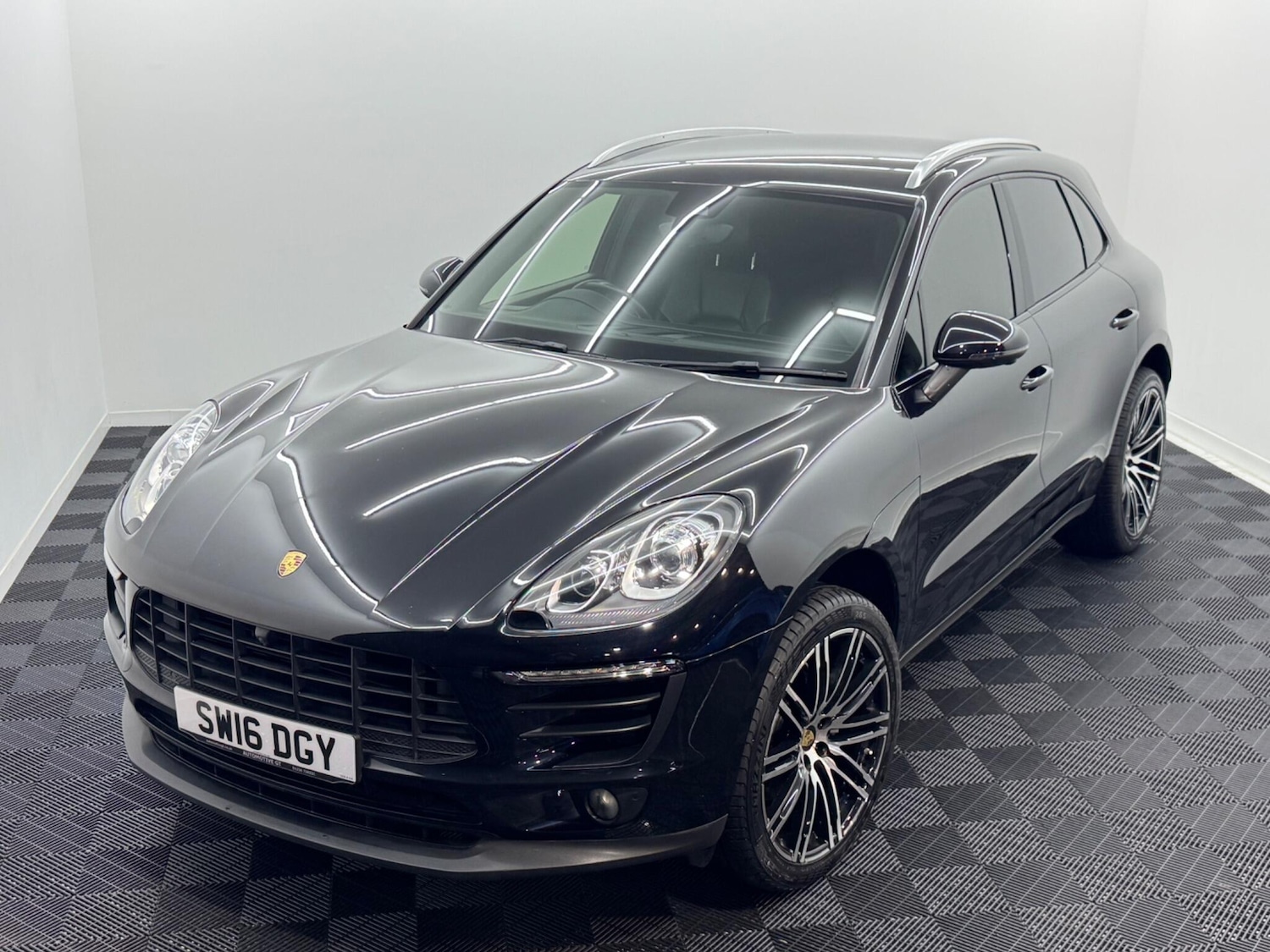 Used Porsche Macan 2016 for sale - 76898384: Photo 39