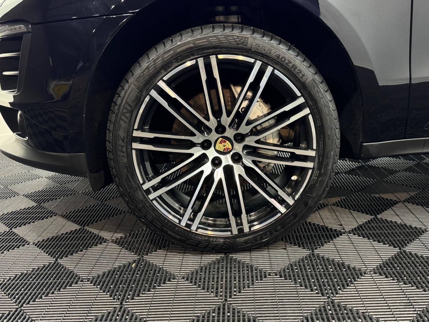 Used Porsche Macan 2016 for sale - 76898384: Photo 42