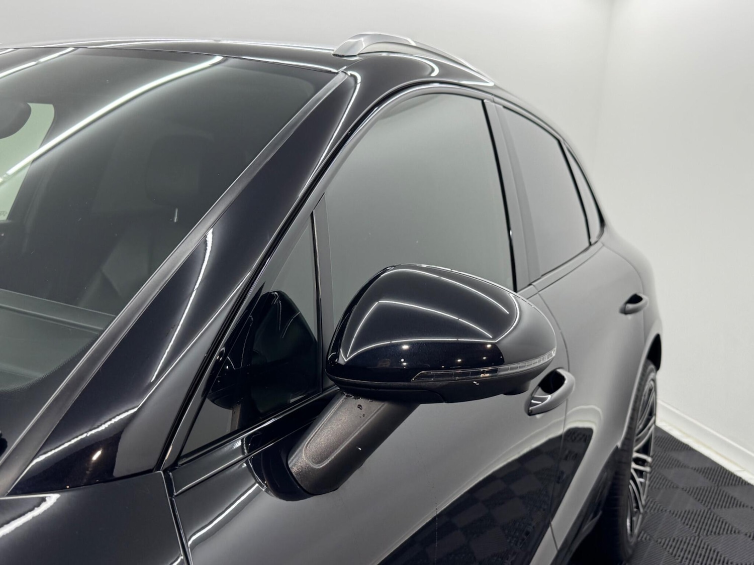 Used Porsche Macan 2016 for sale - 76898384: Photo 45