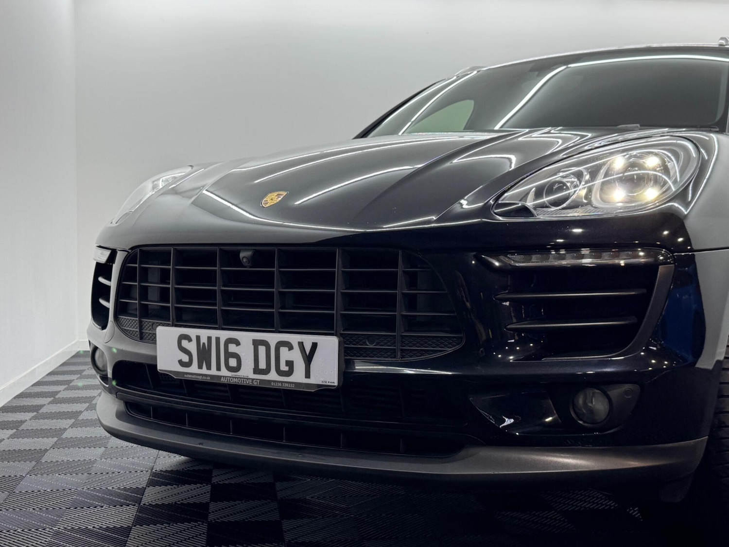 Used Porsche Macan 2016 for sale - 76898384: Photo 47