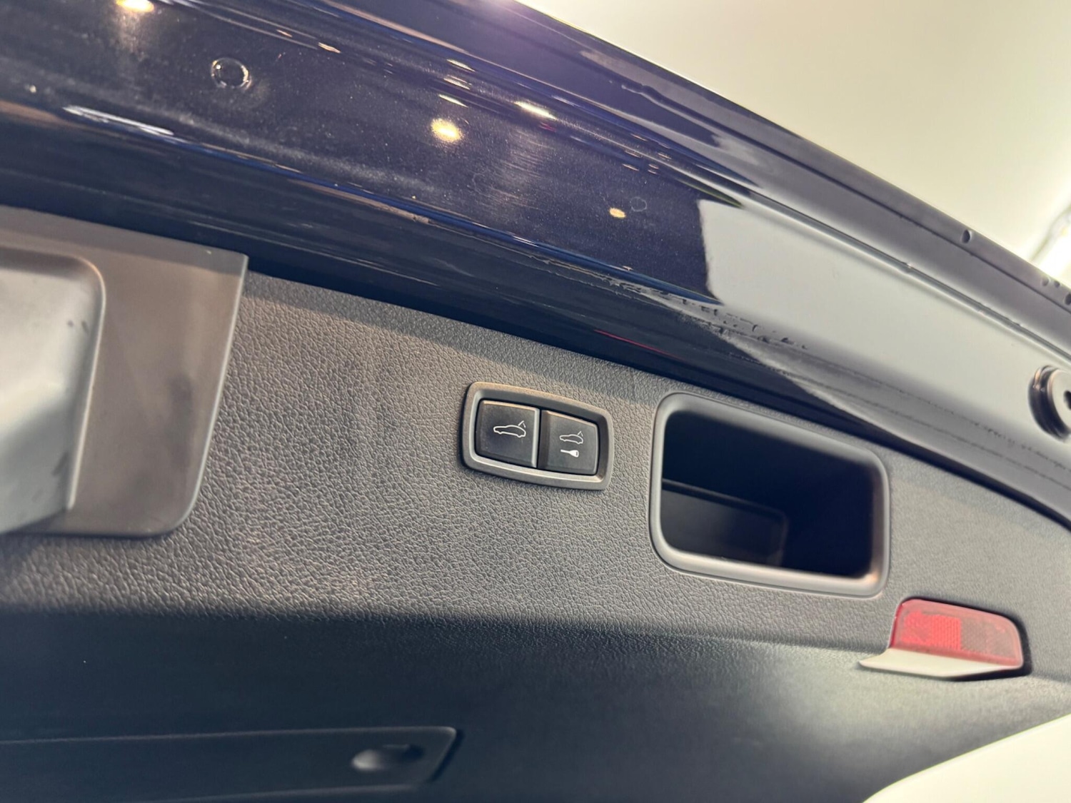 Used Porsche Macan 2016 for sale - 76898384: Photo 65