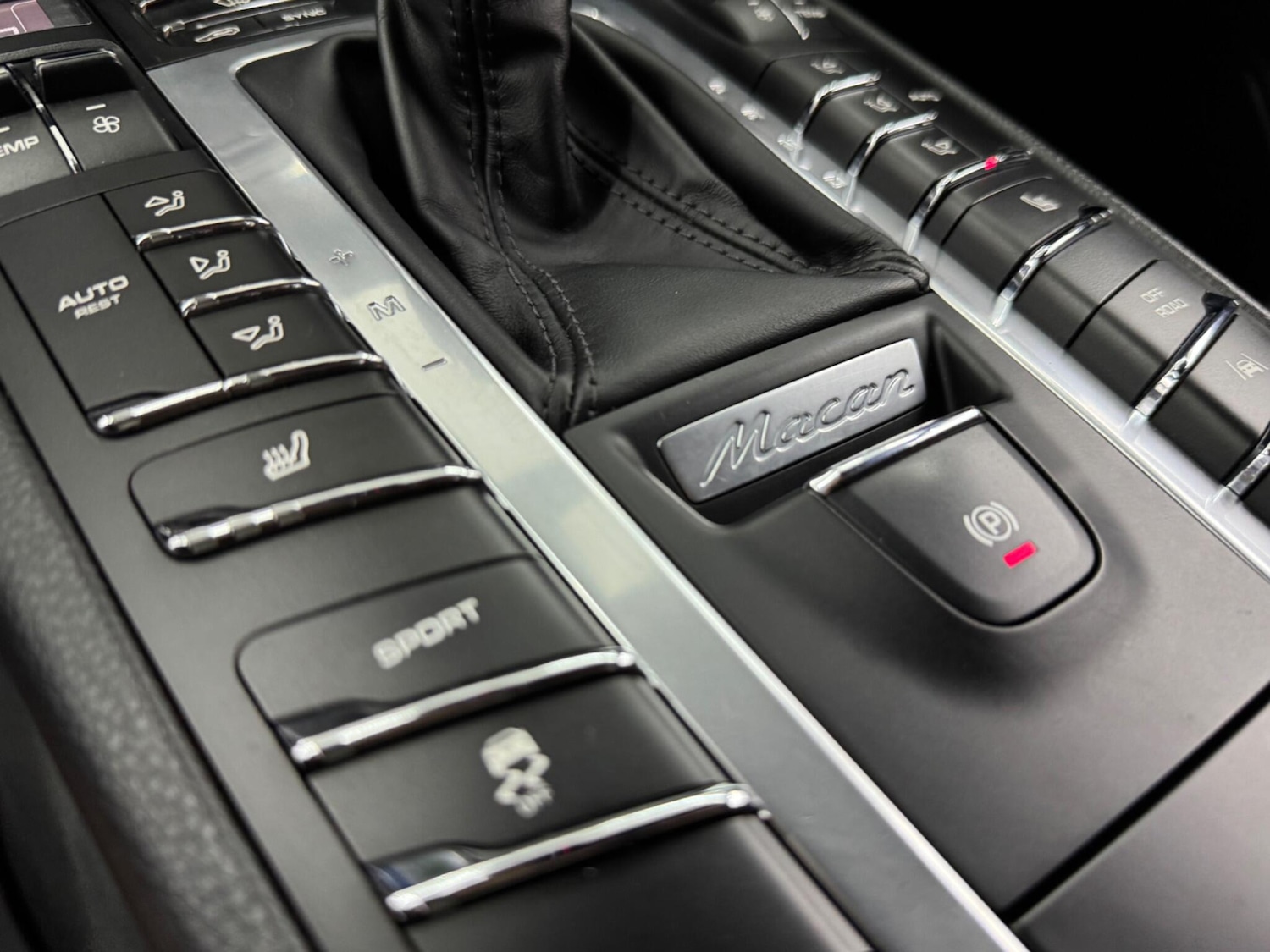 Used Porsche Macan 2016 for sale - 76898384: Photo 69