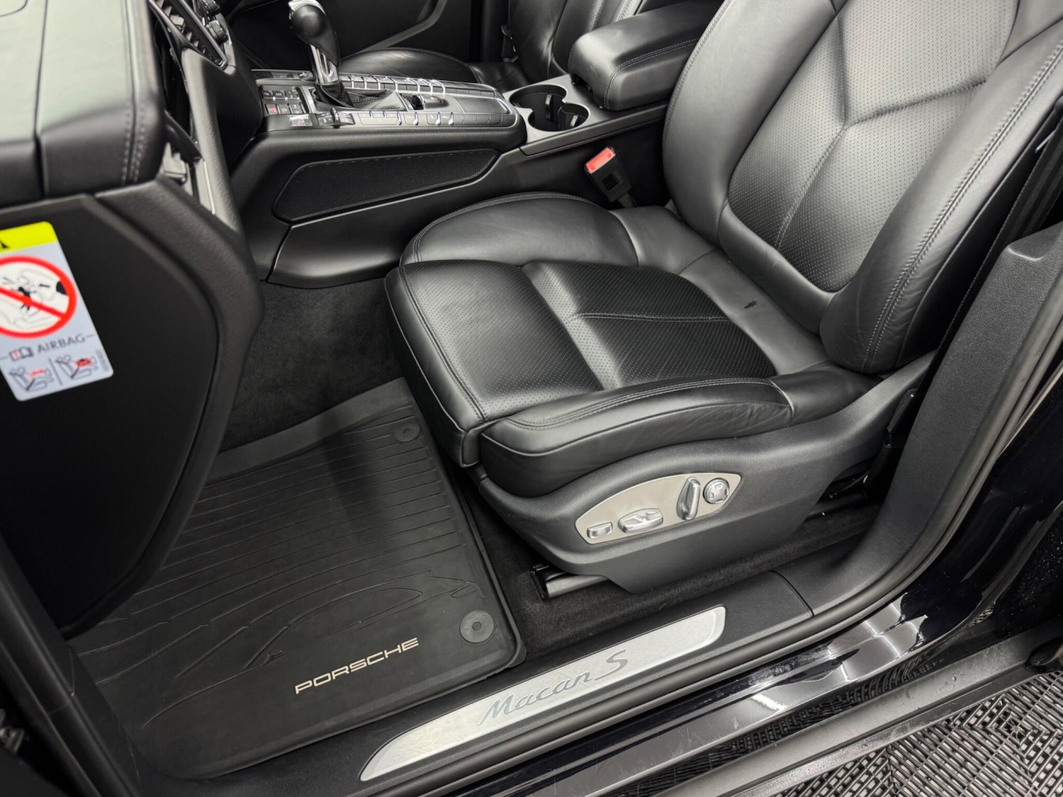 Used Porsche Macan 2016 for sale - 76898384: Photo 71