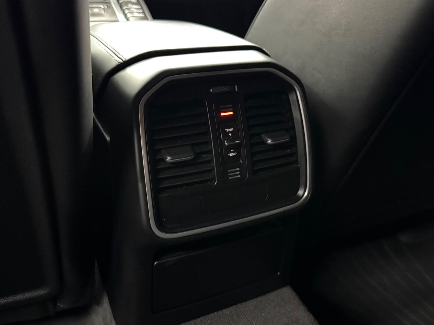 Used Porsche Macan 2016 for sale - 76898384: Photo 80