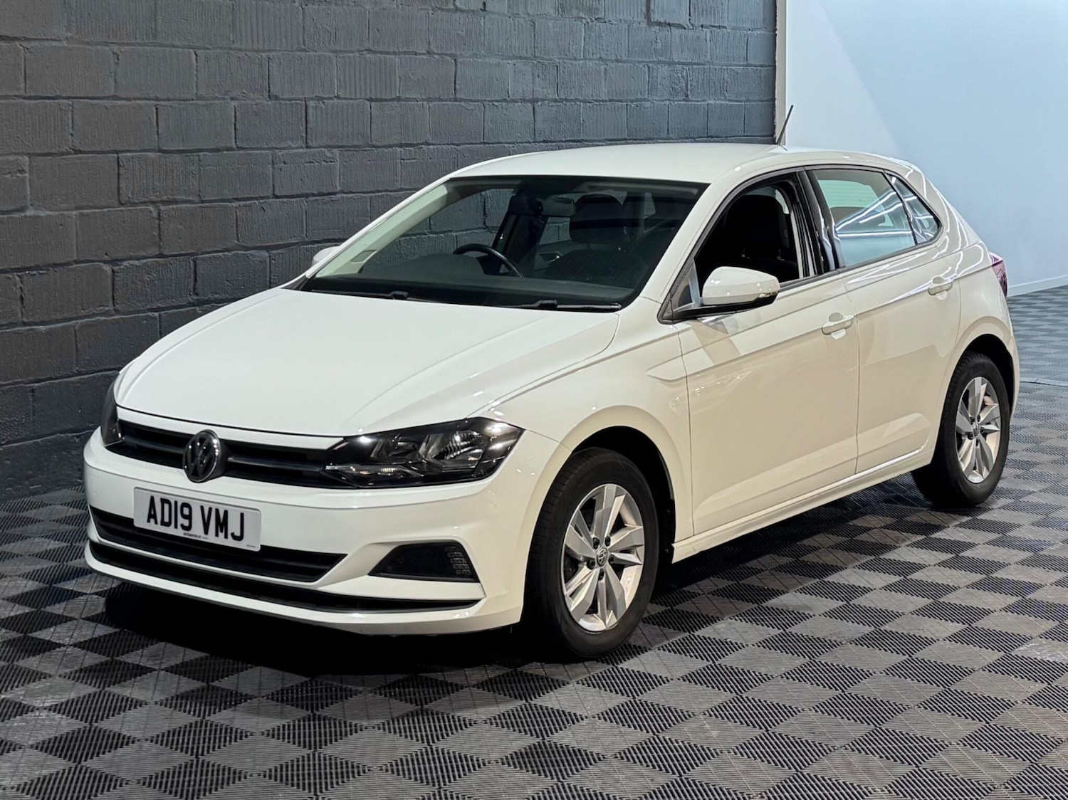 Used Volkswagen Polo 2019 for sale - 77315497: Photo 1