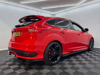 Used Ford Focus 2015 for sale - 78965108: Photo
