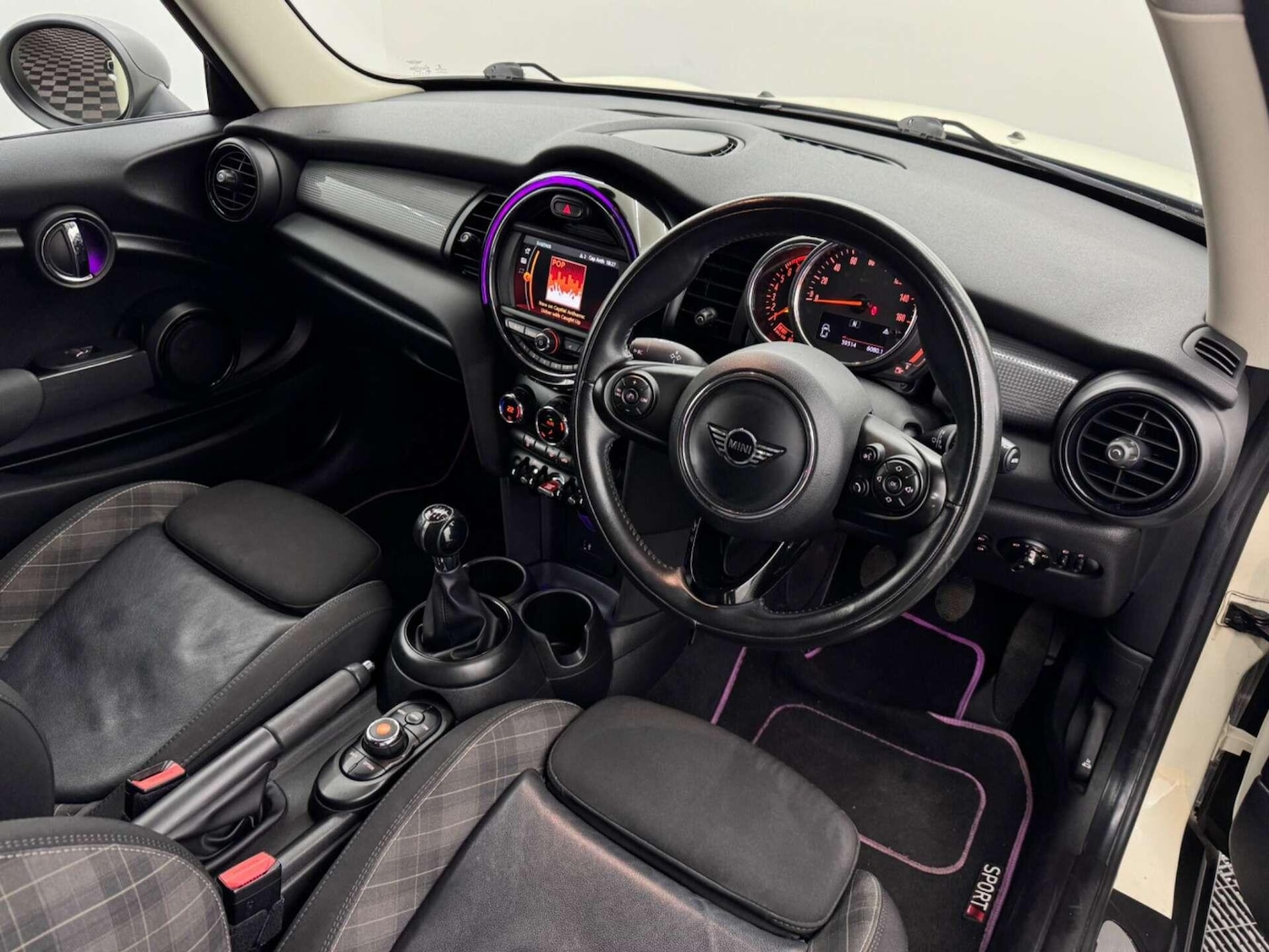 Used MINI Hatch 2018 for sale - 77799334: Photo 14