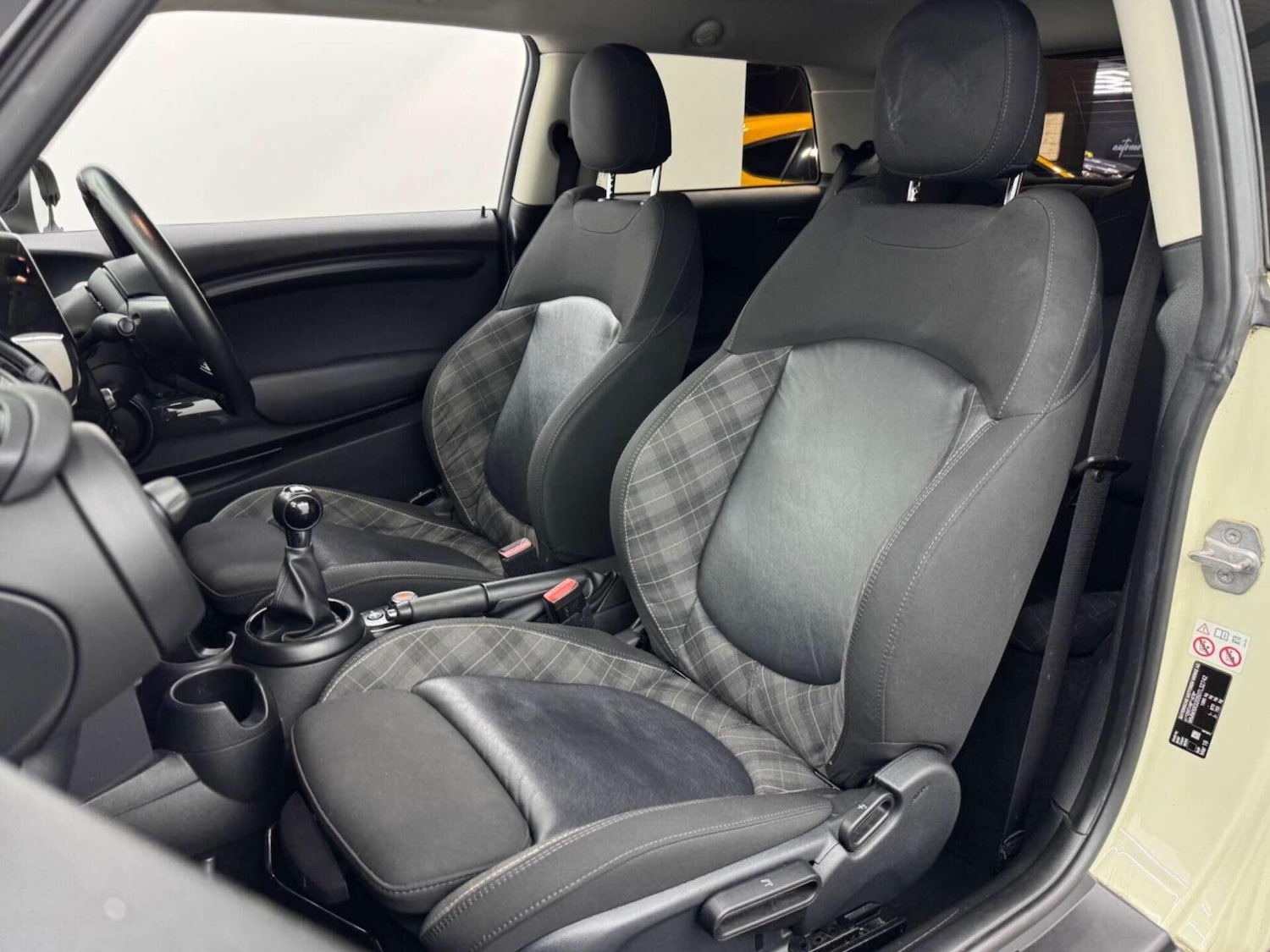 Used MINI Hatch 2018 for sale - 77799334: Photo 15