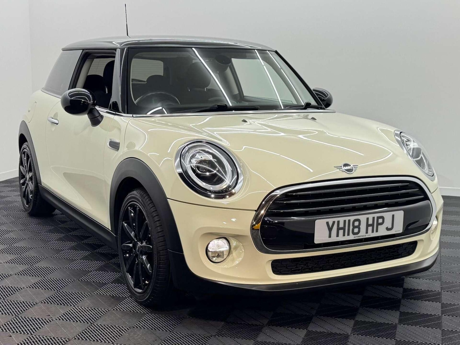 Used MINI Hatch 2018 for sale - 77799334: Photo 22