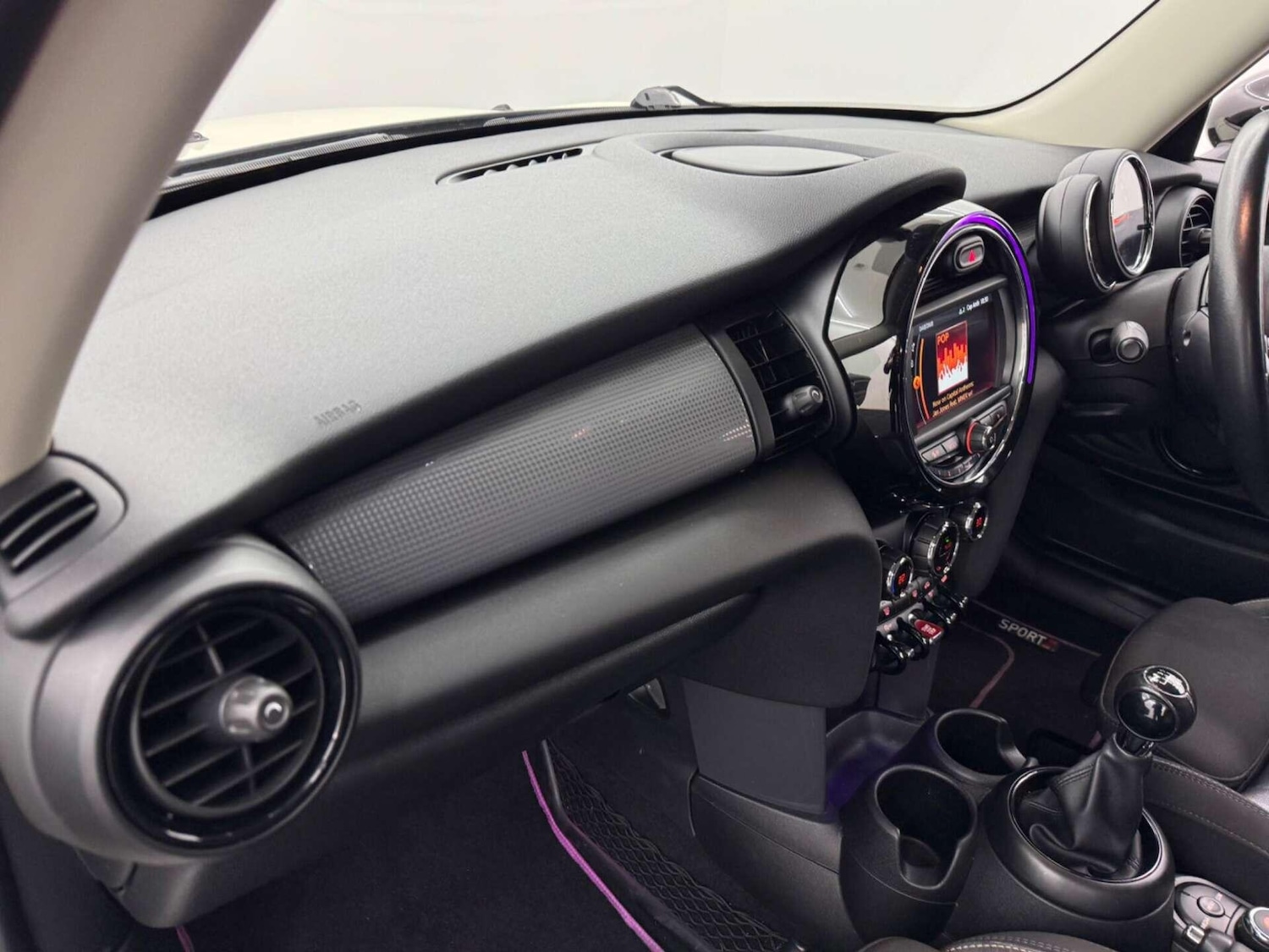 Used MINI Hatch 2018 for sale - 77799334: Photo 32