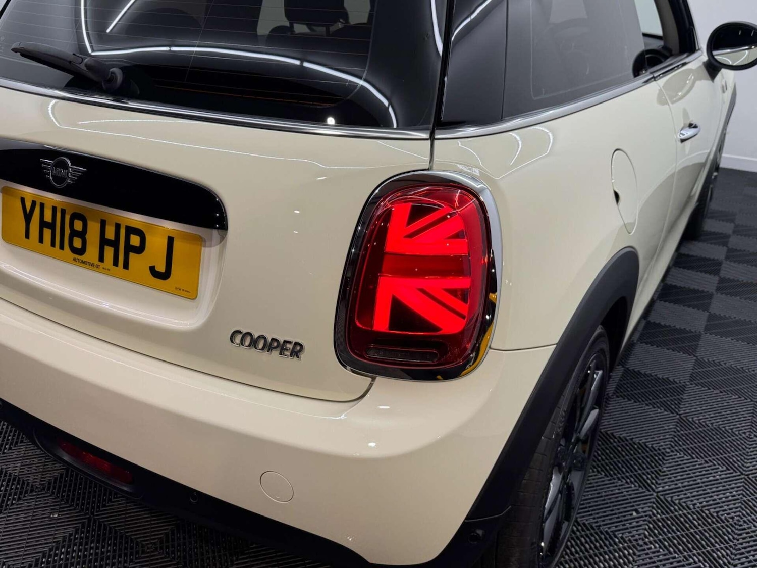 Used MINI Hatch 2018 for sale - 77799334: Photo 47