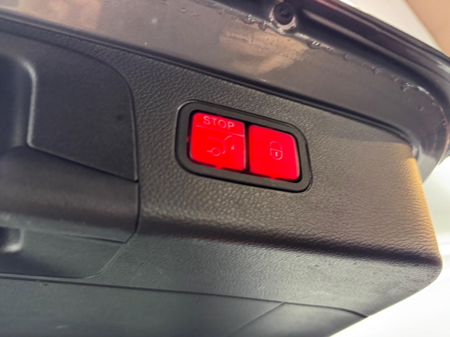 Used Mercedes-Benz GLC 2016 for sale - 76714851: Photo 30