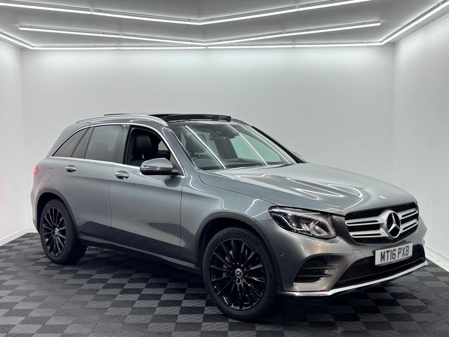 Used Mercedes-Benz GLC 2016 for sale - 76714851: Photo 4