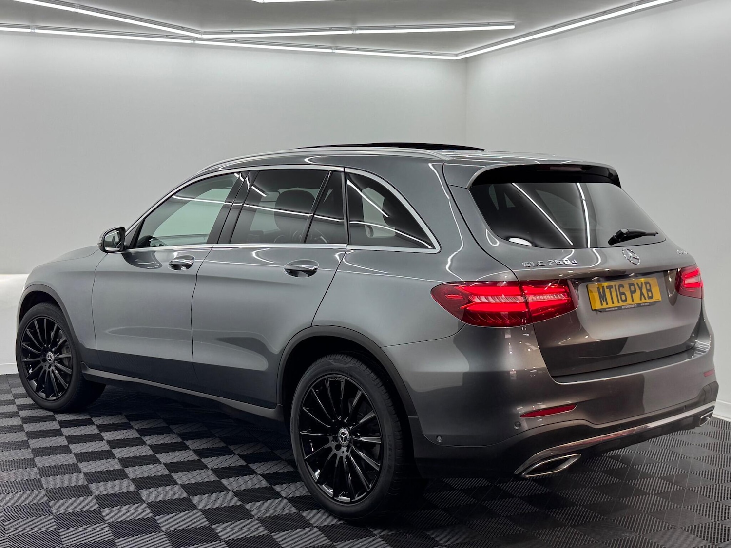 Used Mercedes-Benz GLC 2016 for sale - 76714851: Photo 5