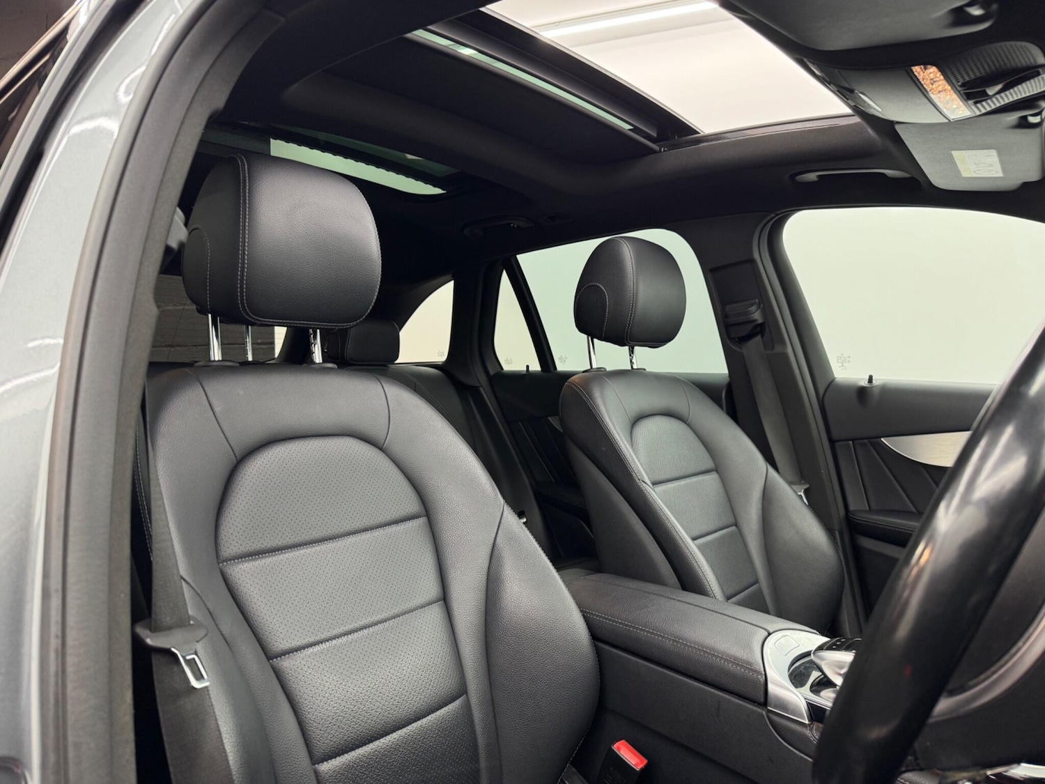 Used Mercedes-Benz GLC 2016 for sale - 76714851: Photo 6