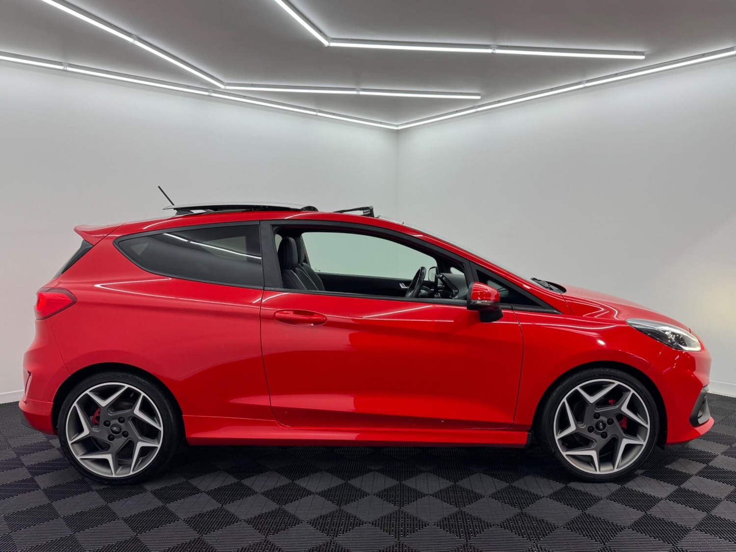 Used Ford Fiesta 2019 for sale - 76688726: Photo 33