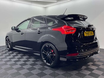 Used Ford Focus 2018 for sale - 77637408: Photo